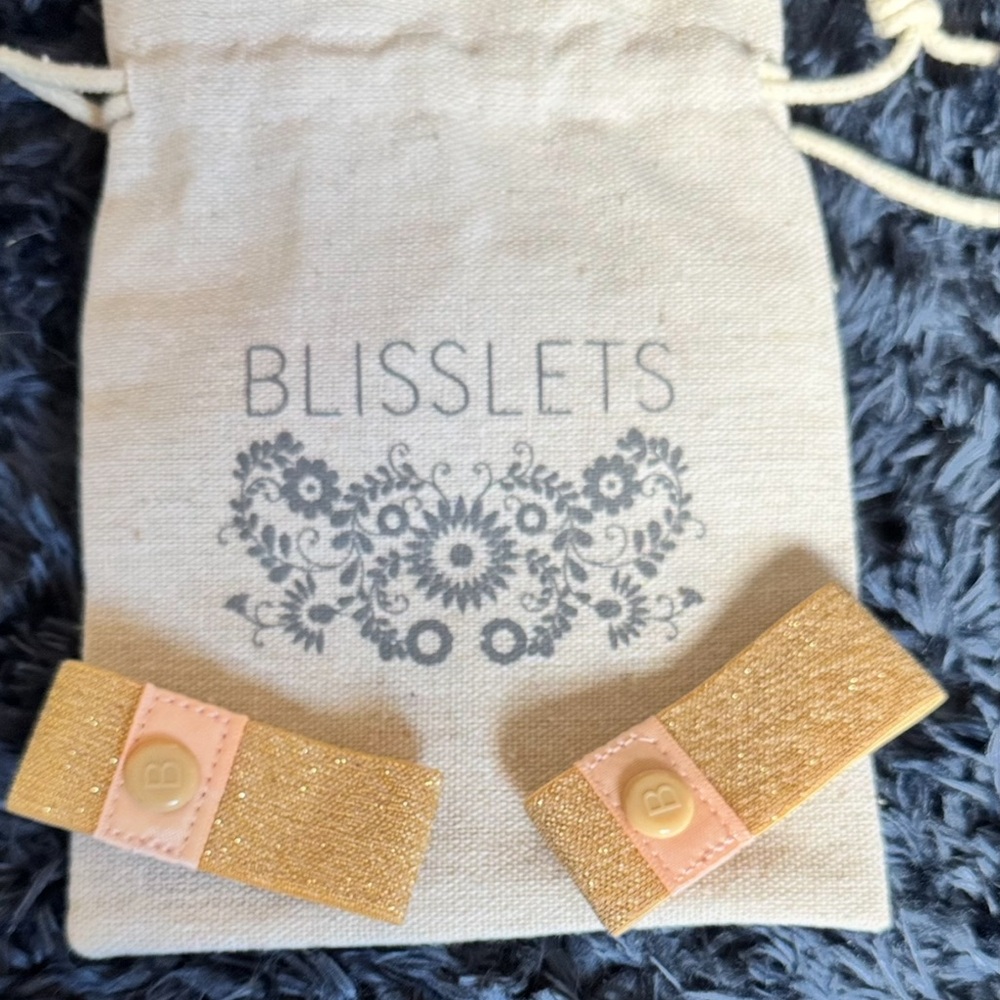 BLISSLETS Joy Duo Nausea & Anxiety
Relief Bracelets - Picture 6 of 8
